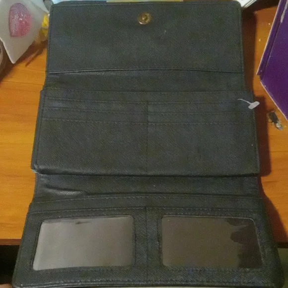 Fendi Wallet - Picture 3 of 4